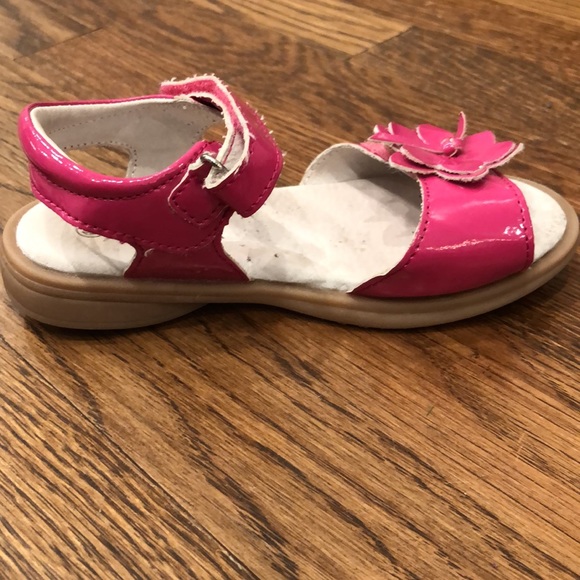 Size 10 L’Amour Sandals - Picture 8 of 10